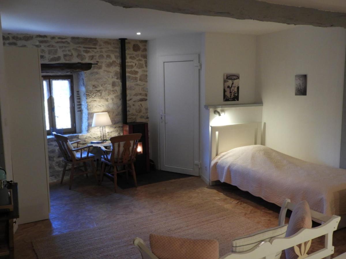 Chambre D'Hotes Les 3 Cochons D'Olt Bed & Breakfast Arcambal Exterior photo