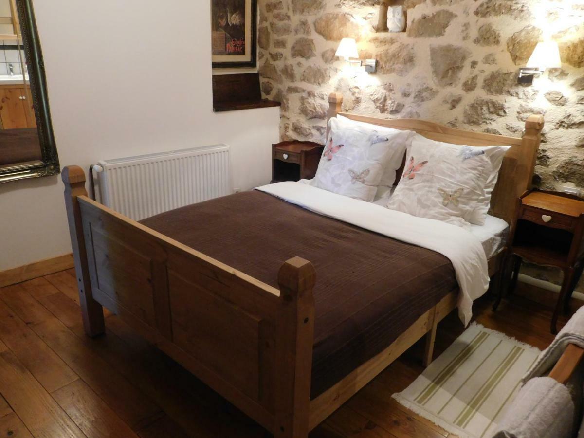 Chambre D'Hotes Les 3 Cochons D'Olt Bed & Breakfast Arcambal Exterior photo